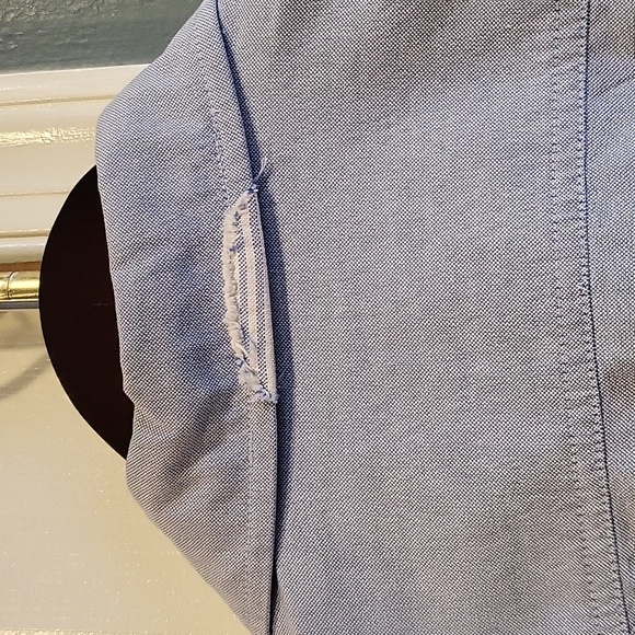 Button down - Picture 8 of 8